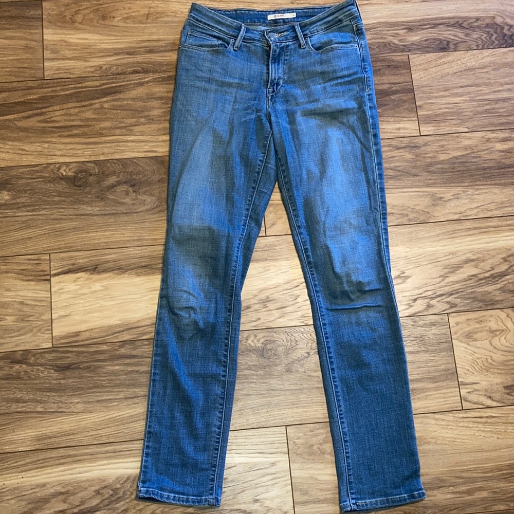 Levi’s mid-rise skinny